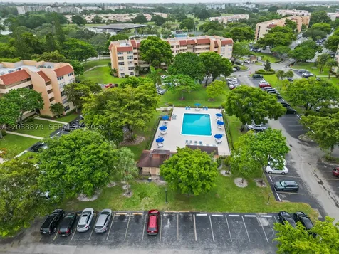7021 Environ Boulevard Lauderhill FL 33319