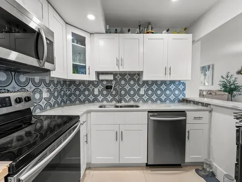 7021 Environ Boulevard Lauderhill FL 33319