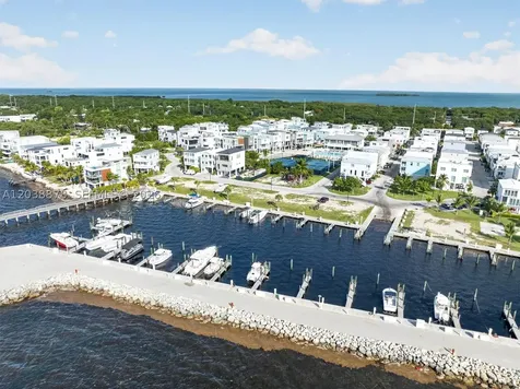 94825 Overseas Highway #123 Key Largo FL 33037