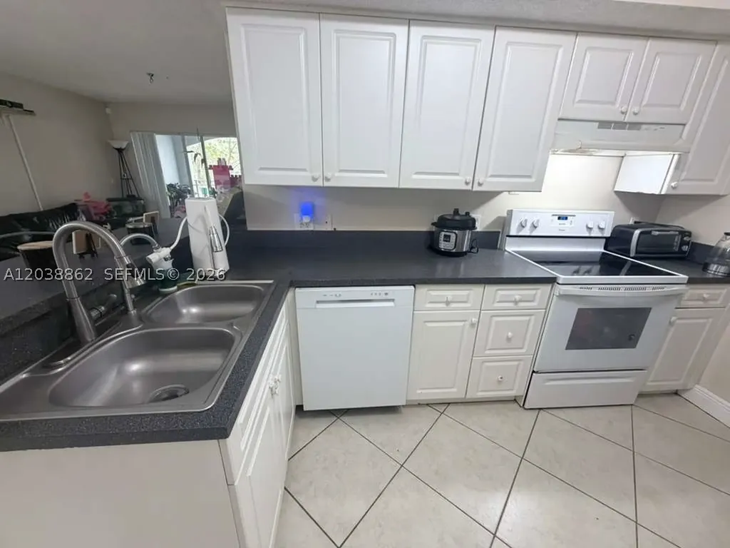 9610 NW 2nd Street Pembroke Pines FL 33024