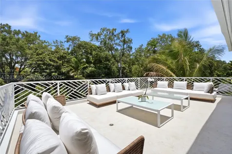 6751 SW 76th Terrace South Miami FL 33143