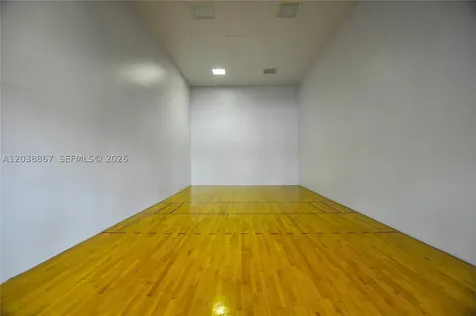 2950 NE 188th Street Aventura FL 33180