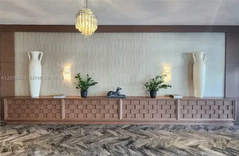 5401 Collins Avenue Miami Beach FL 33140