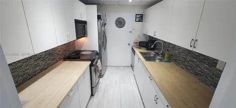 5401 Collins Avenue Miami Beach FL 33140