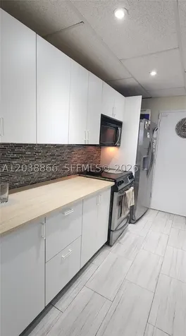 5401 Collins Avenue Miami Beach FL 33140