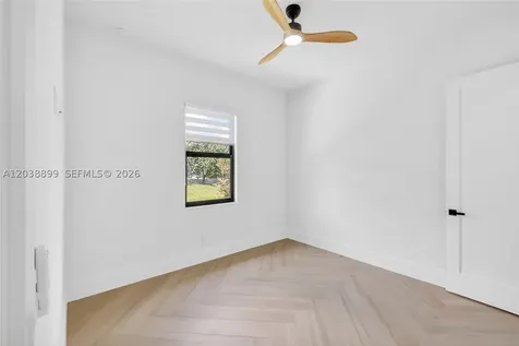 2014 SW 8th Place Cape Coral FL 33991