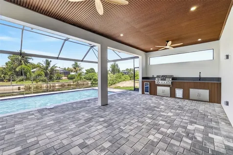 2014 SW 8th Place Cape Coral FL 33991