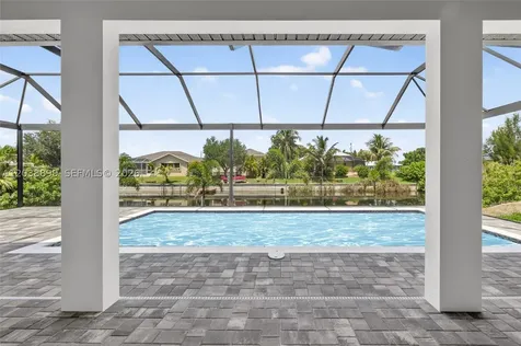 2014 SW 8th Place Cape Coral FL 33991