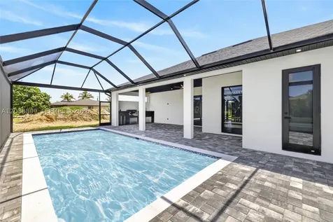 2014 SW 8th Place Cape Coral FL 33991