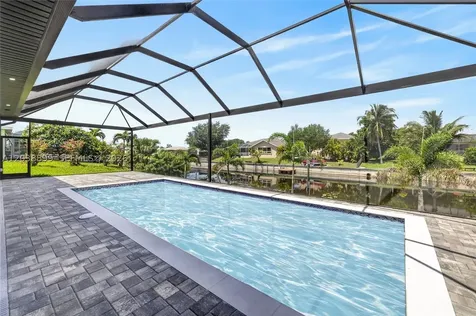 2014 SW 8th Place Cape Coral FL 33991