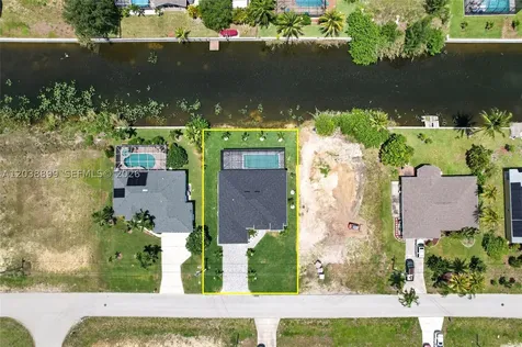 2014 SW 8th Place Cape Coral FL 33991