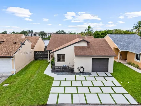 11010 SW 13th Street Pembroke Pines FL 33025