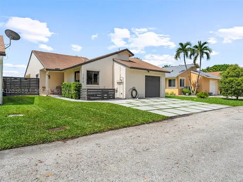 11010 SW 13th Street Pembroke Pines FL 33025