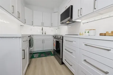 5838 SW 74th Terrace South Miami FL 33143