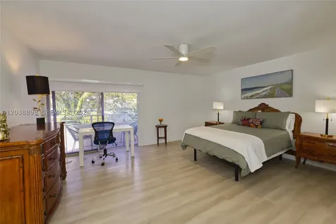 5838 SW 74th Terrace South Miami FL 33143