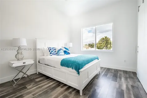 3461 SW 25th Street Miami FL 33133