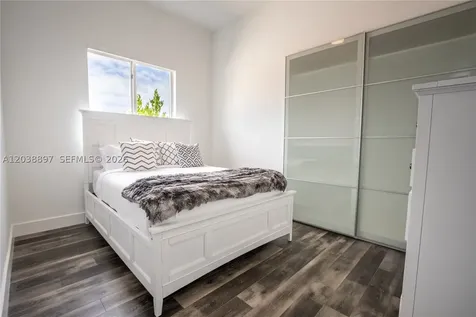 3461 SW 25th Street Miami FL 33133