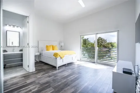 3461 SW 25th Street Miami FL 33133