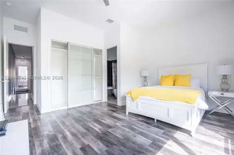 3461 SW 25th Street Miami FL 33133