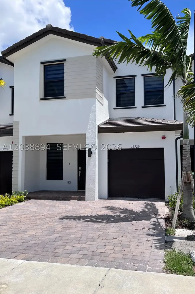 15925 SW SW 2 Place Pembroke Pines FL 33027