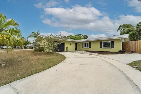 607 N Coconut Avenue N Port St. Lucie FL 34952