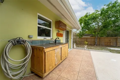 607 N Coconut Avenue N Port St. Lucie FL 34952