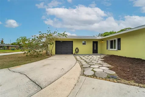 607 N Coconut Avenue N Port St. Lucie FL 34952