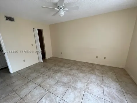 426 NE 210th Cir Terrace Miami FL 33179