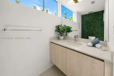 39 N Shore Drive Miami Beach FL 33141