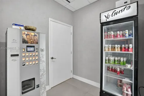 Second Generation Beauty Salon For Lease In Hialeah Hialeah FL 33015