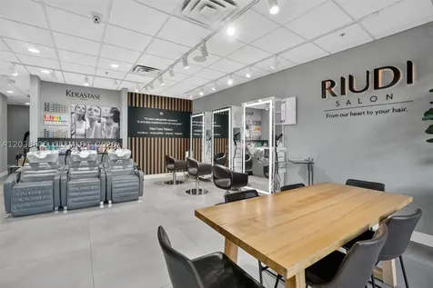 Second Generation Beauty Salon For Lease In Hialeah Hialeah FL 33015
