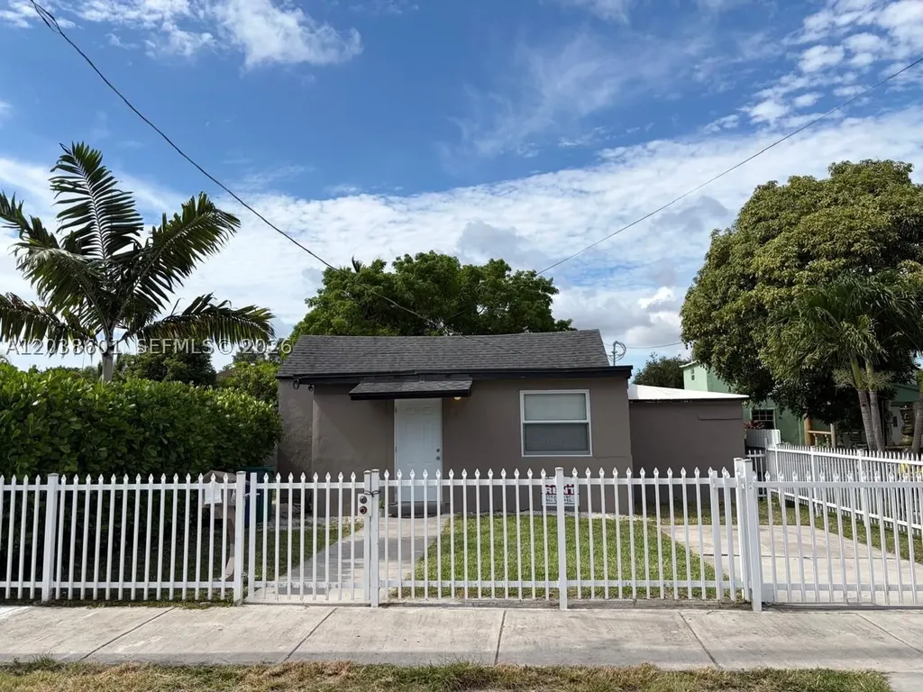 2154 NW 50th Street Miami FL 33142
