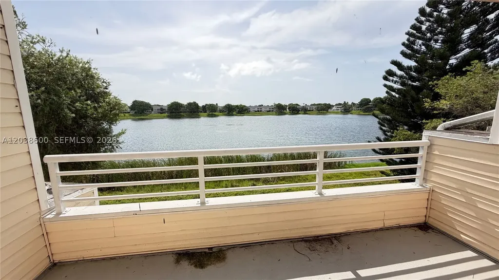 3433 NW 44th Street Oakland Park FL 33309