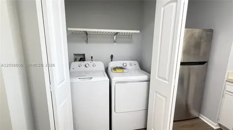 3433 NW 44th Street Oakland Park FL 33309