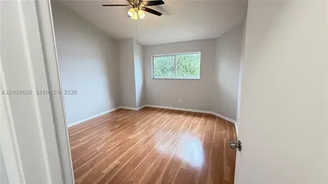 3433 NW 44th Street Oakland Park FL 33309