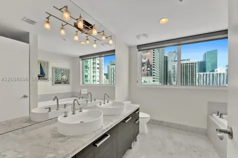 244 Biscayne Boulevard Miami FL 33132