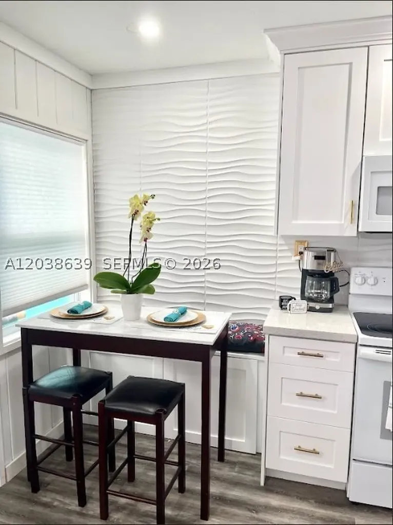 1218 N 24th Avenue Hollywood FL 33020