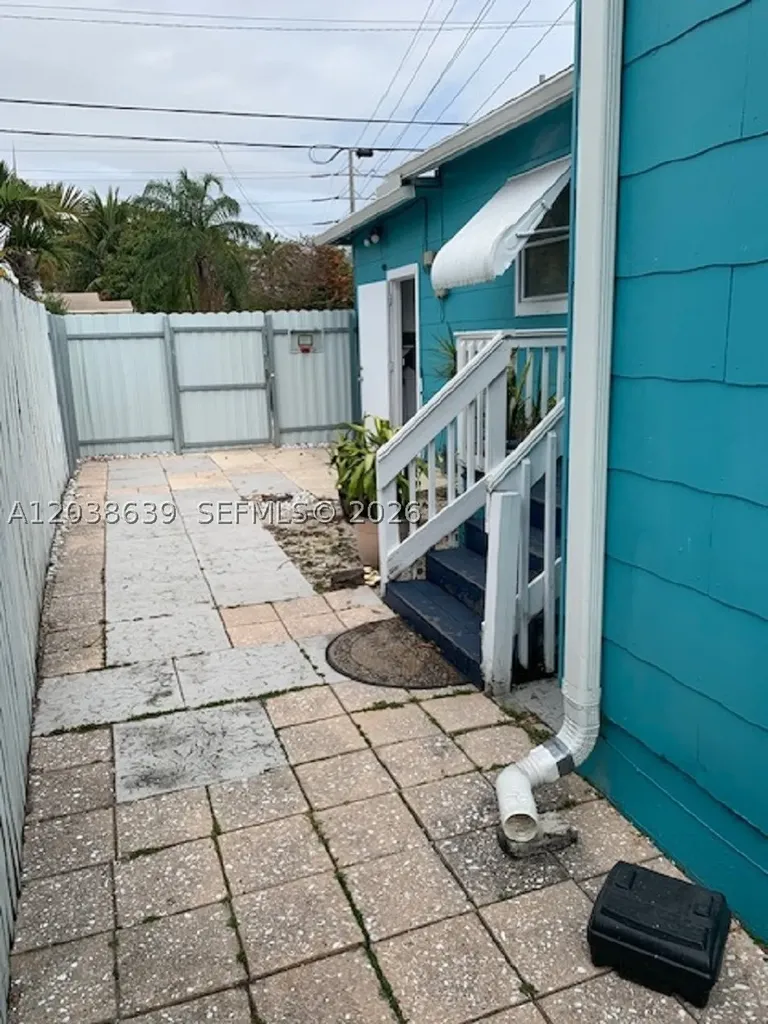 1218 N 24th Avenue Hollywood FL 33020