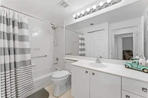 7715 Yardley Drive Tamarac FL 33321