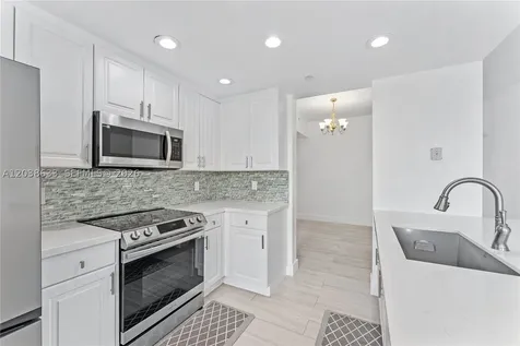 7715 Yardley Drive Tamarac FL 33321
