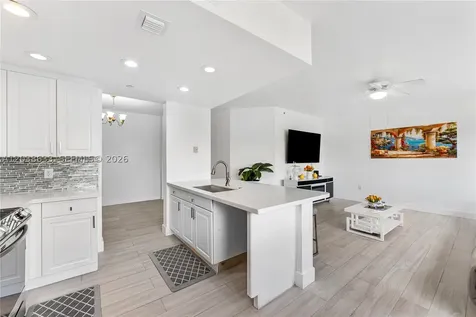 7715 Yardley Drive Tamarac FL 33321