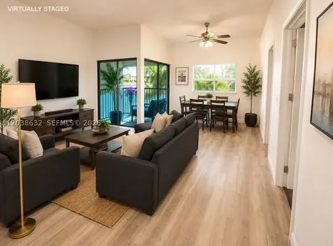 1044 S Independence Drive Homestead FL 33034