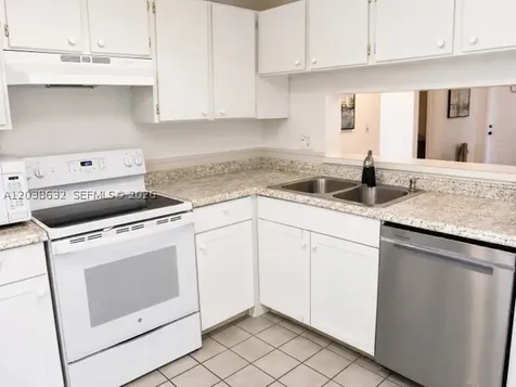 1044 S Independence Drive Homestead FL 33034