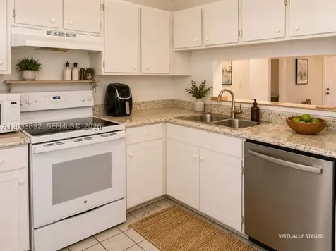 1044 S Independence Drive Homestead FL 33034