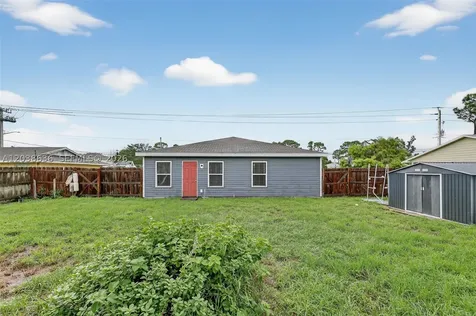 1977 SE Floresta Drive Port St. Lucie FL 34983