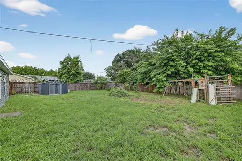 1977 SE Floresta Drive Port St. Lucie FL 34983