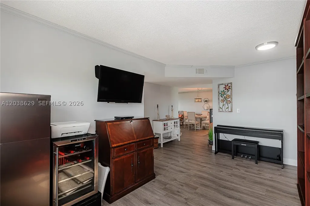 4800 Hillcrest Lane Hollywood FL 33021