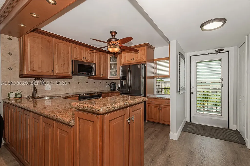 4800 Hillcrest Lane Hollywood FL 33021