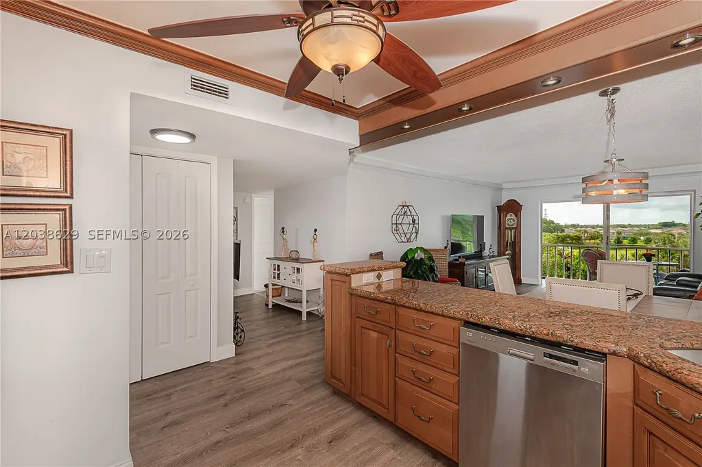 4800 Hillcrest Lane Hollywood FL 33021