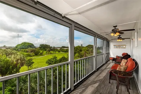 4800 Hillcrest Lane Hollywood FL 33021
